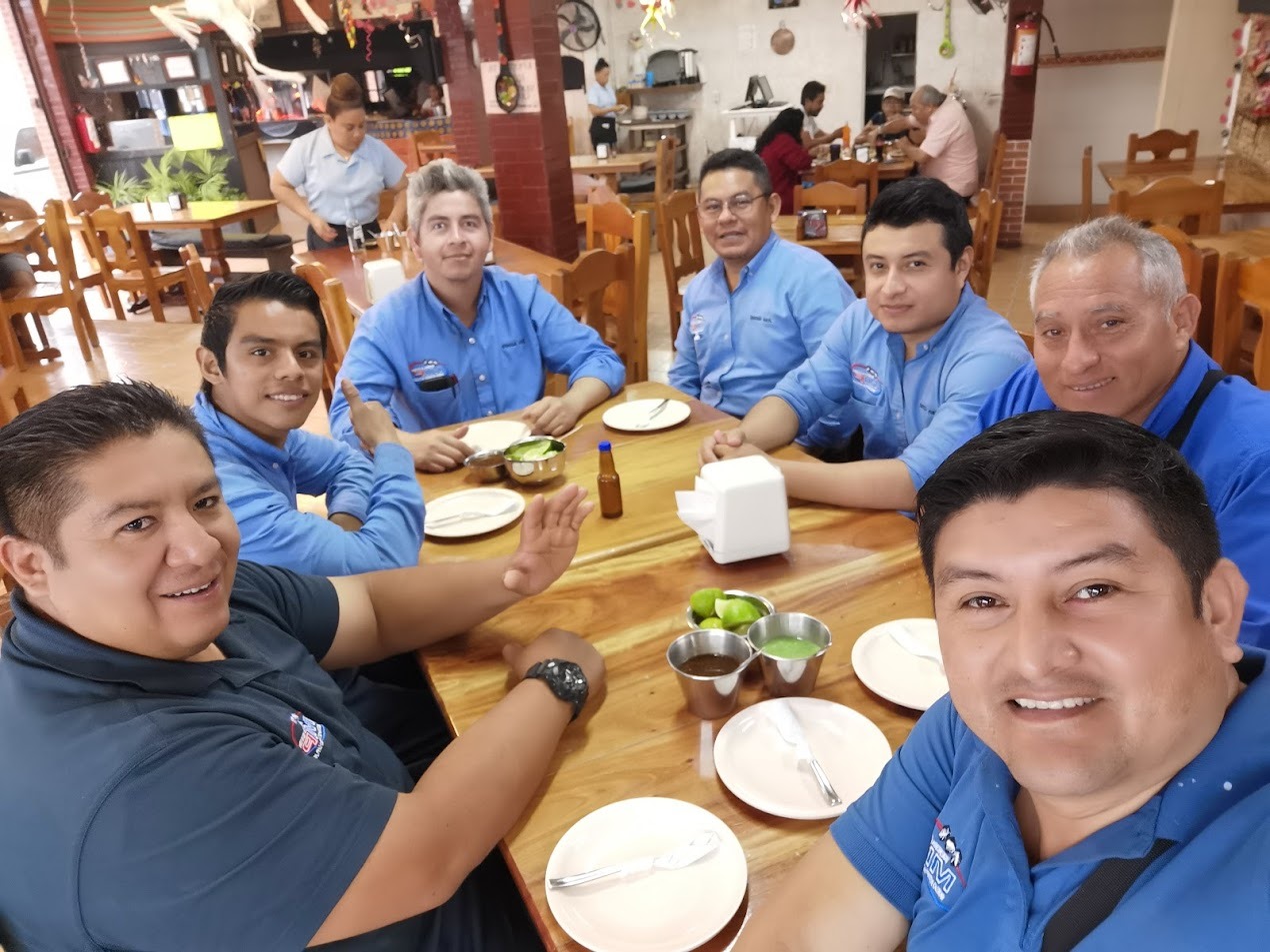 Equipo de MIP-D trabajando